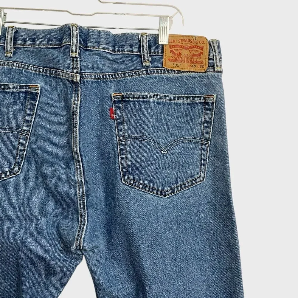 Levi's Men's 505 Regular Fit Non-Stretch Jeans Size 40x30 Medium Wash Streetwear